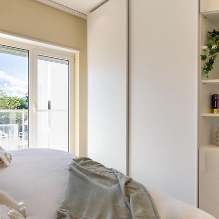 Exclusive Deluxe Apt Up To 6 People & Heated Tub โปลีญาโนอามาเร ภายนอก รูปภาพ