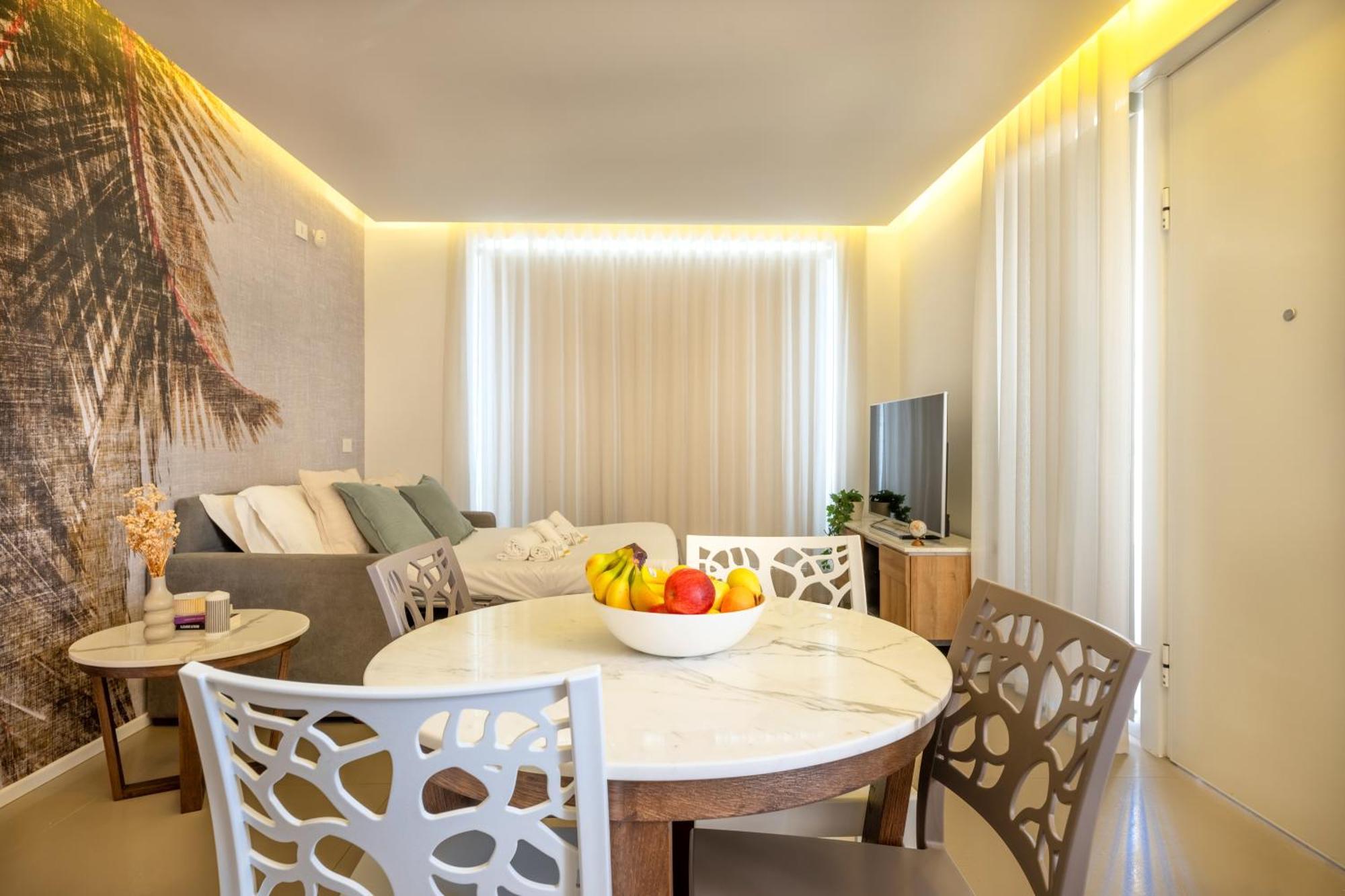 Exclusive Deluxe Apt Up To 6 People & Heated Tub โปลีญาโนอามาเร ภายนอก รูปภาพ