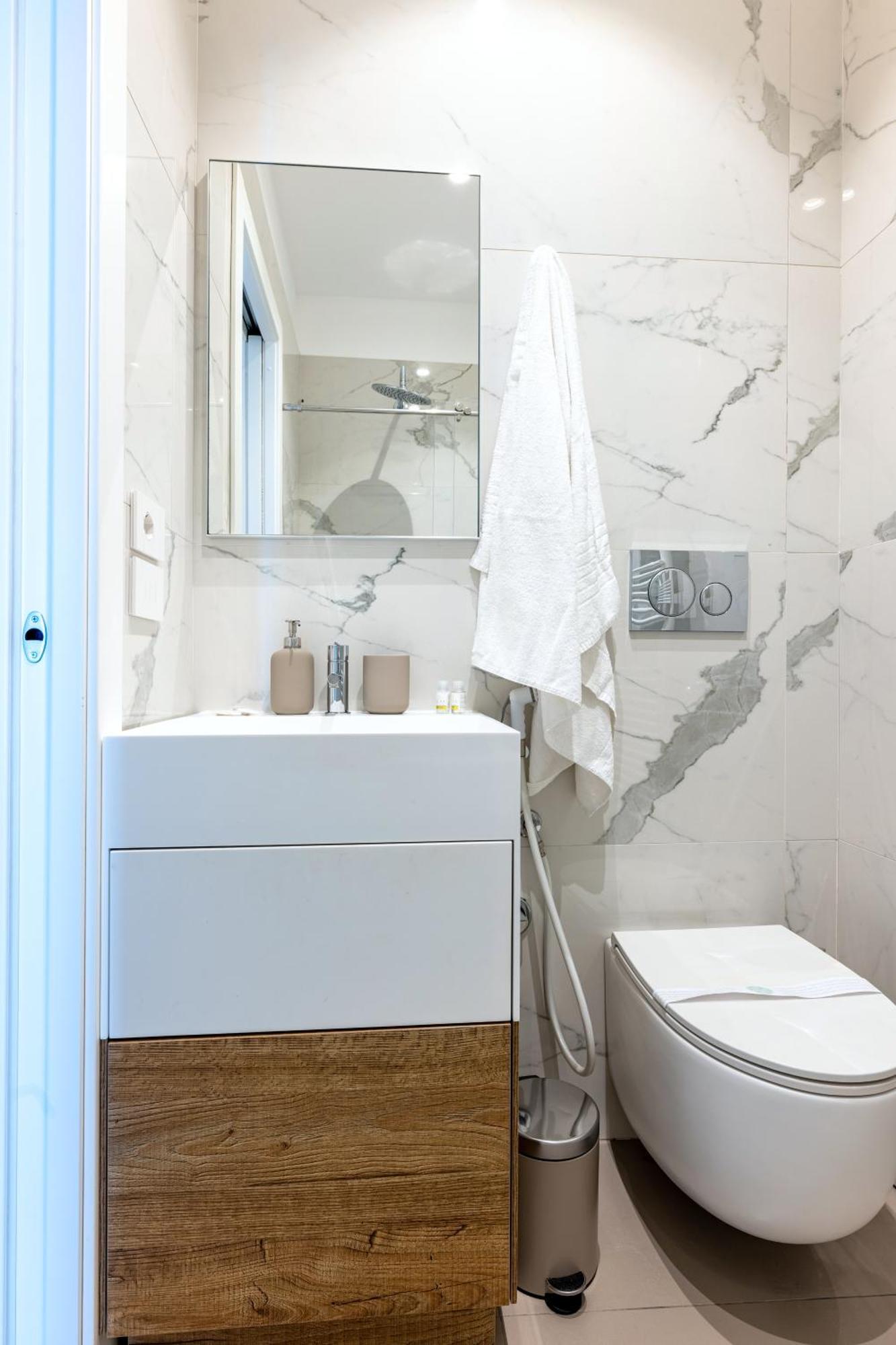 Exclusive Deluxe Apt Up To 6 People & Heated Tub โปลีญาโนอามาเร ภายนอก รูปภาพ