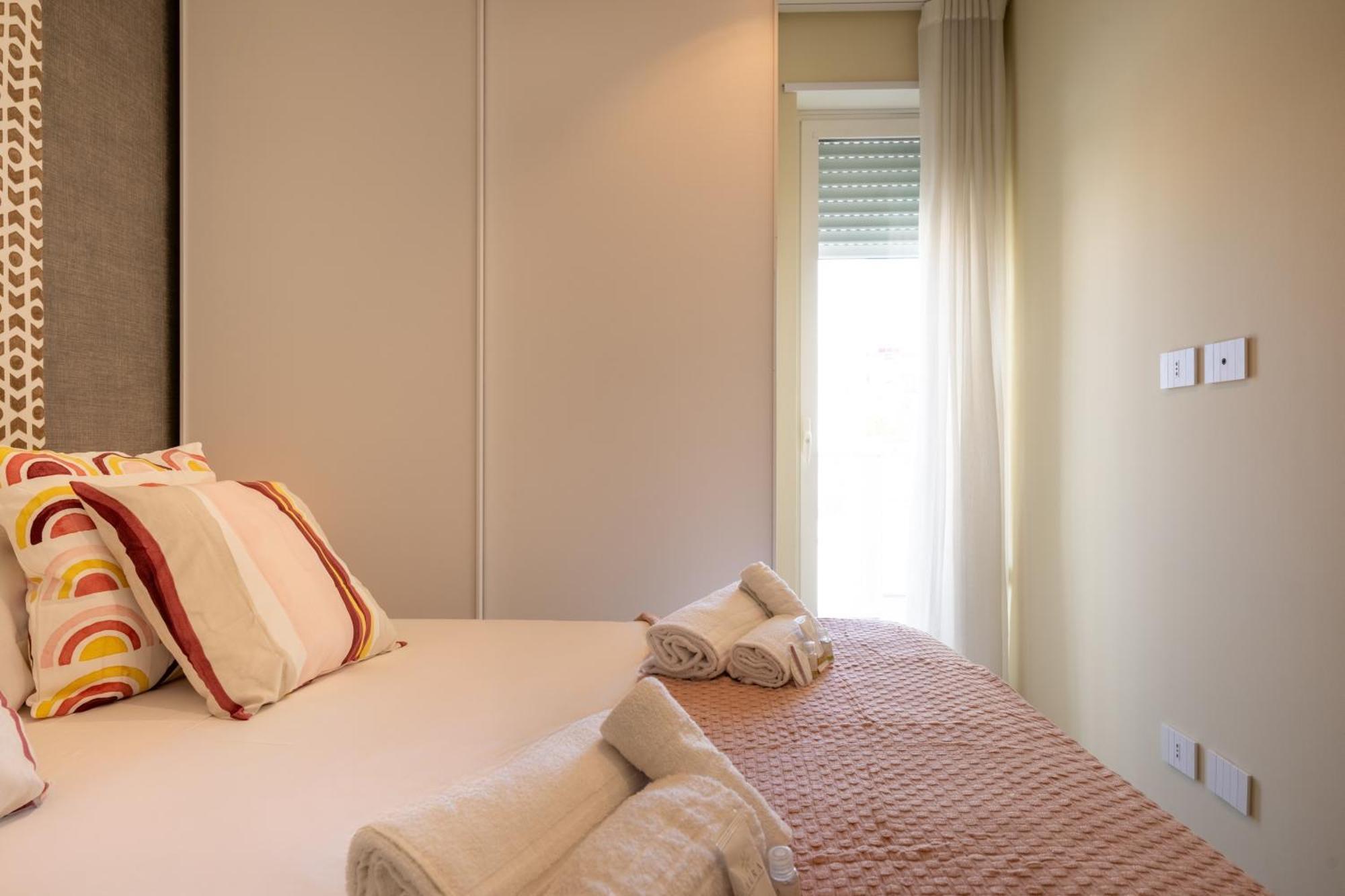 Exclusive Deluxe Apt Up To 6 People & Heated Tub โปลีญาโนอามาเร ภายนอก รูปภาพ