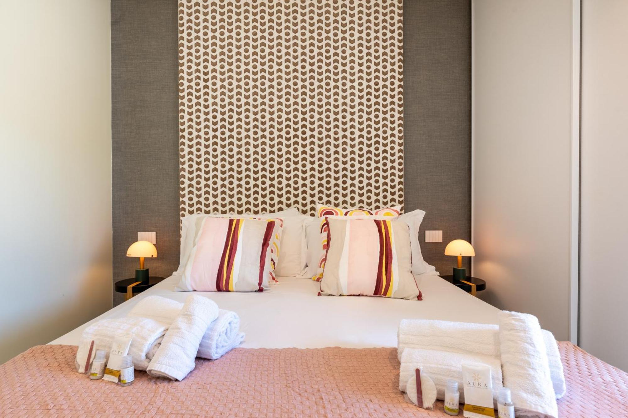 Exclusive Deluxe Apt Up To 6 People & Heated Tub โปลีญาโนอามาเร ภายนอก รูปภาพ