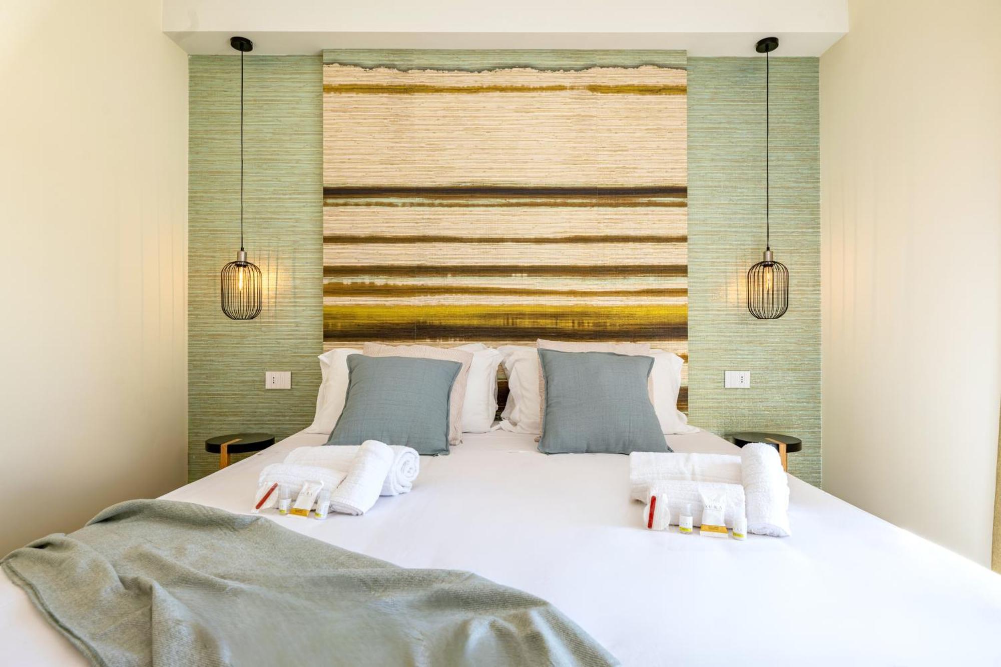 Exclusive Deluxe Apt Up To 6 People & Heated Tub โปลีญาโนอามาเร ภายนอก รูปภาพ