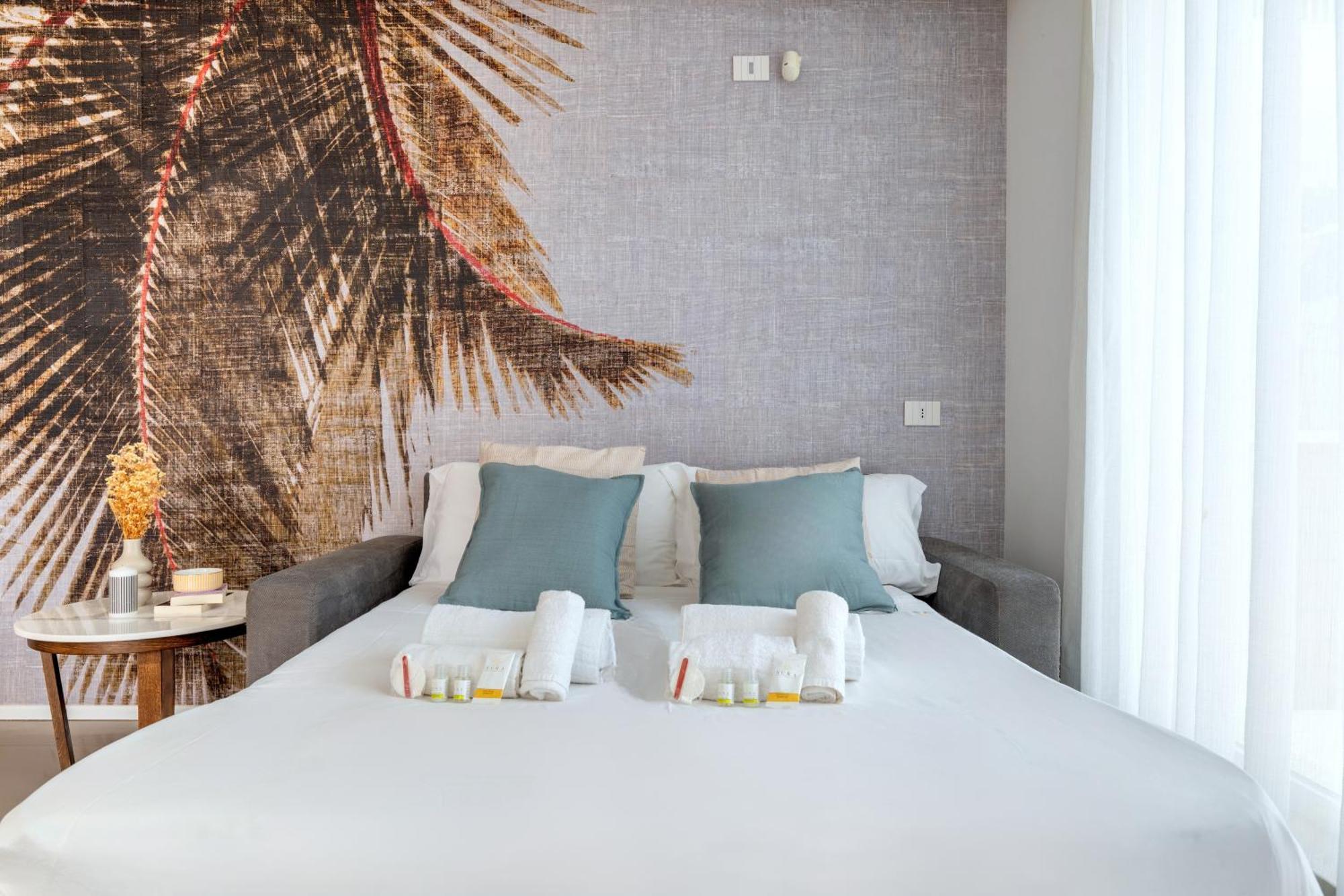 Exclusive Deluxe Apt Up To 6 People & Heated Tub โปลีญาโนอามาเร ภายนอก รูปภาพ